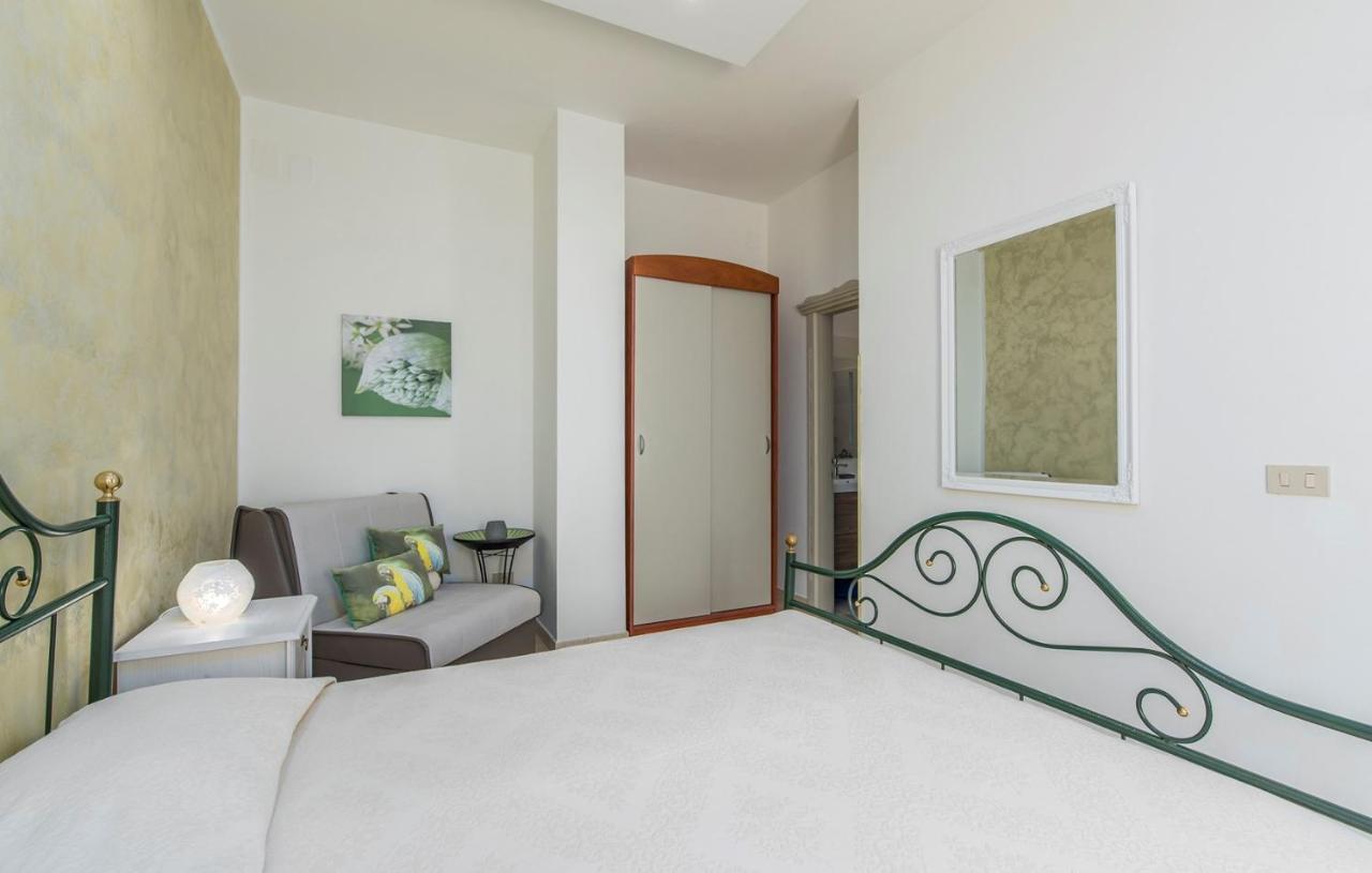 Apartment Complex Orzan Lovrecica エクステリア 写真