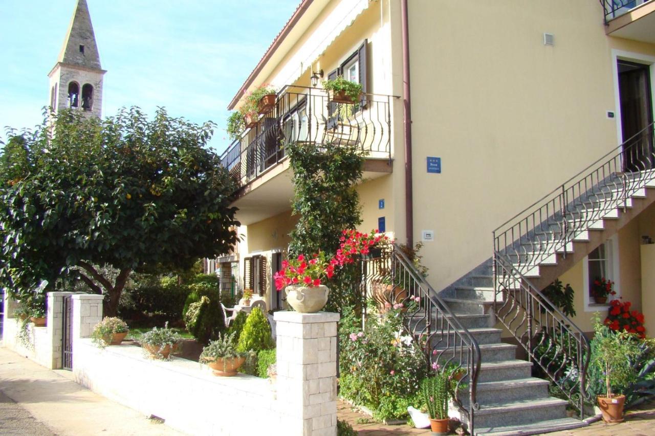Apartment Complex Orzan Lovrecica エクステリア 写真